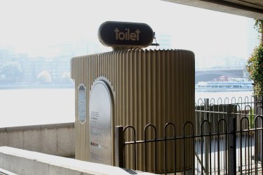 loo along the river