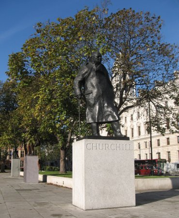 Churchill statue
