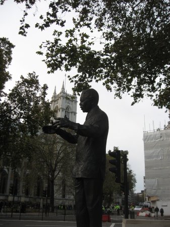 Mandela statue